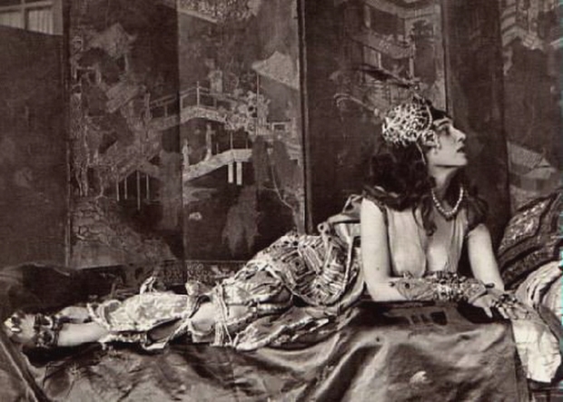 Ida Rubinstein dans Séhérazade en 1910 