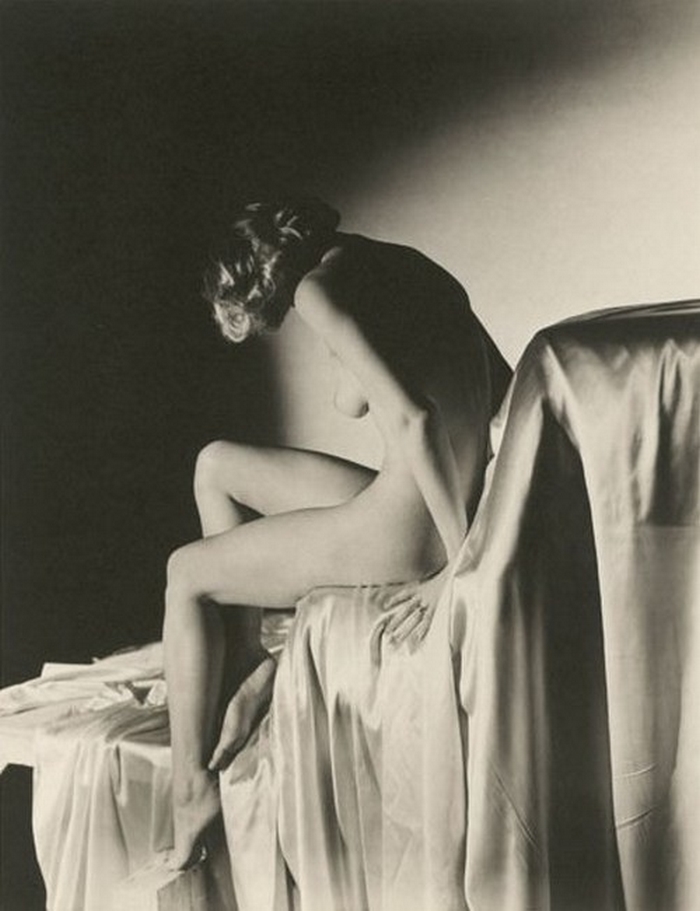 Horst P. Horst – Lisa on Silk, New York, 1940 for vogue 