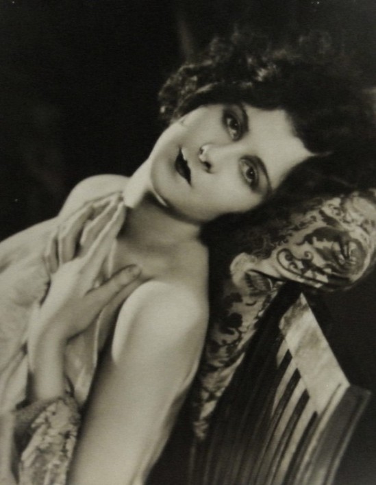 Edwin Bower Hesser -Sylvia Kingsley [for Movie Weekly], 9 December 1922