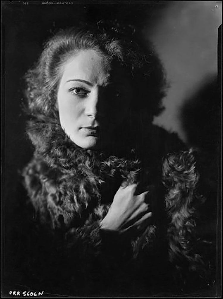 Roger Parry - Portrait de la chanteuse Agnès Capri, 1929
