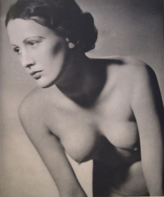John Everard. Suty of nude from John Everard 1936( 48 photogravures) Ed° Chapman & Hall
