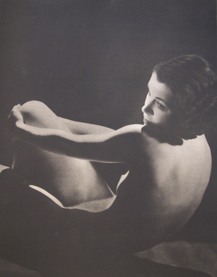 John Everard. Suty of nude from John Everard 1936( 48 photogravures) Ed° Chapman & Hall
