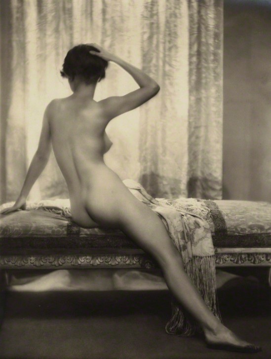 Dorothy Wilding - 'Le Matin ' (Unidentified woman) 1920 © William Hustler and Georgina Hustler